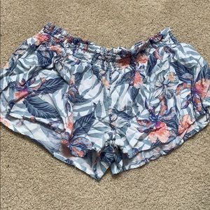 Rip curl floral flowy shorts